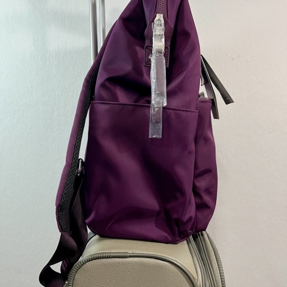 Baggallini Soho Backpack RFID Travel Laptop Backpack NWT Mulberry Washable - Picture 2 of 12